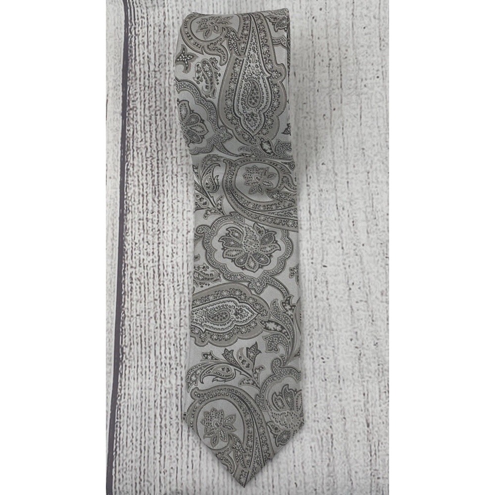 Cape Cod Tie Mens Necktie Paisley 100% Silk Gray Silver Classic Career Wedding